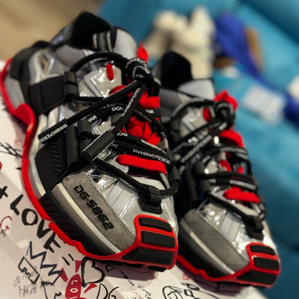 Dolce & Gabbana Men's Red and Black Sneakers